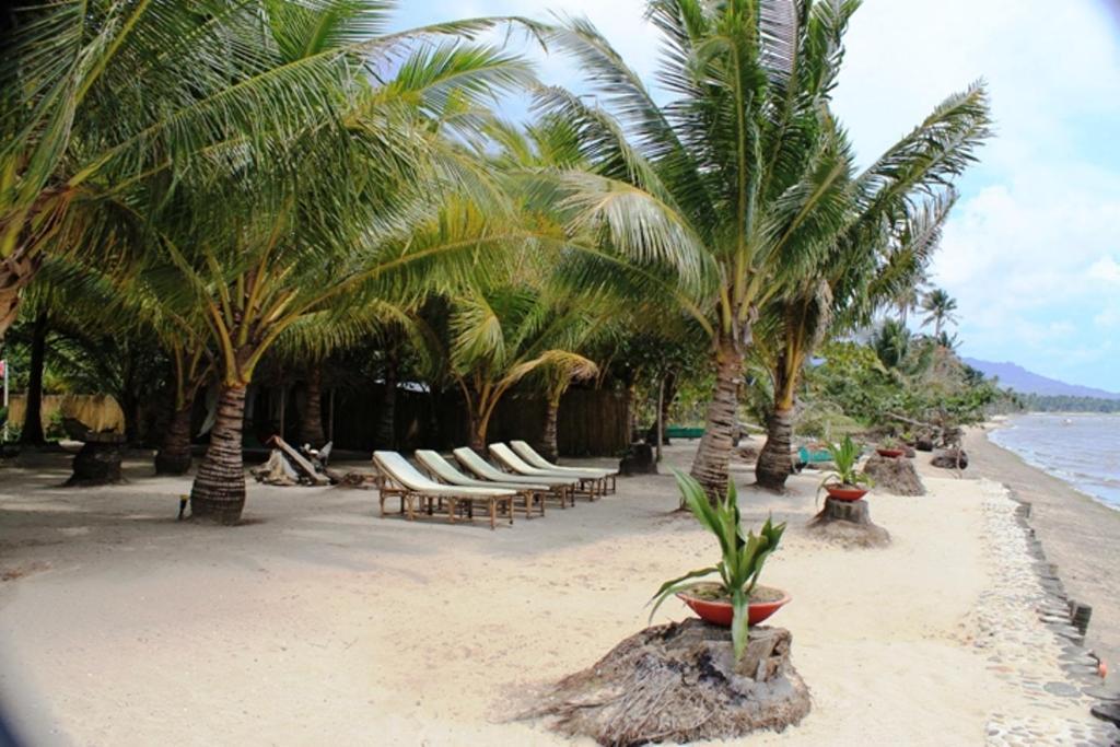 Cooper'S Beach Resort Lucbuan Exterior photo