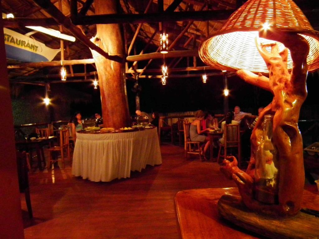 Cooper'S Beach Resort Lucbuan Exterior photo