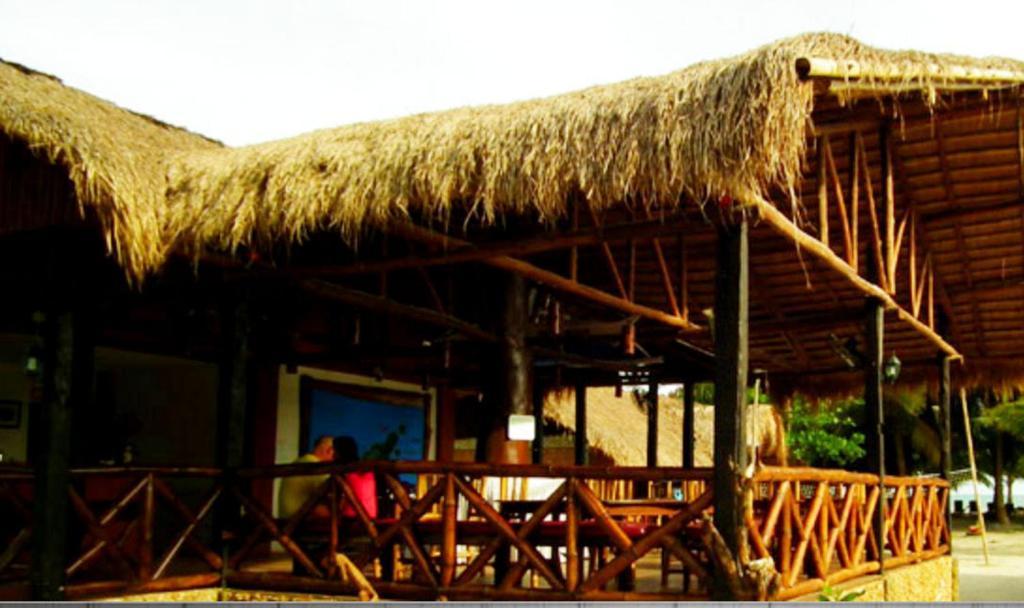 Cooper'S Beach Resort Lucbuan Exterior photo