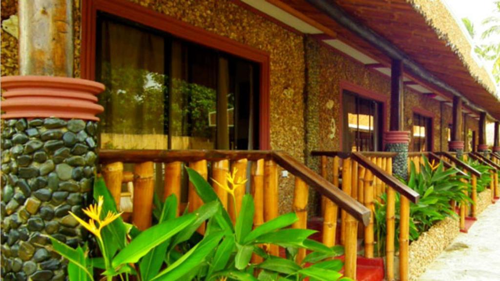 Cooper'S Beach Resort Lucbuan Exterior photo
